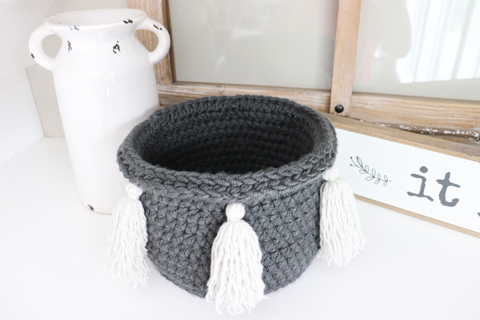 crochet tassel basket