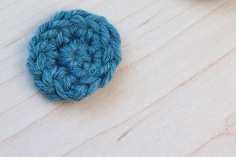 extra small teal crochet circle for back of a sea turtle