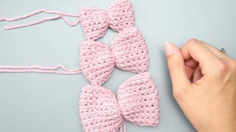 Crochet Small Bow- FREE pattern & tutorial