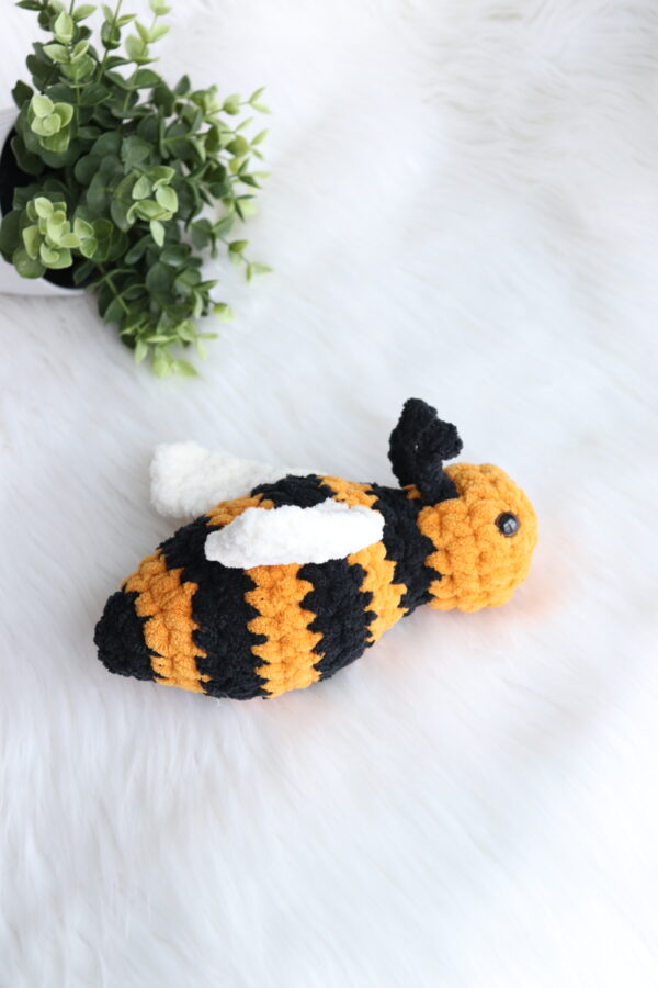 Crochet Bee Pattern - Image 4